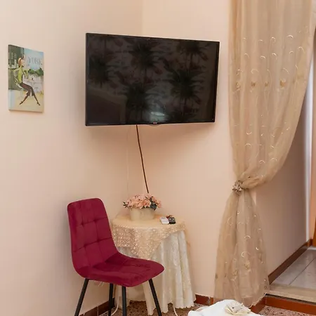 לינה וארוחת בוקר Fabiola 4*