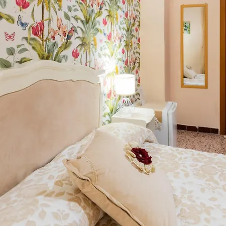 לינה וארוחת בוקר Fabiola פומפיי