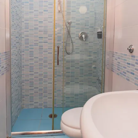 לינה וארוחת בוקר Fabiola 4*