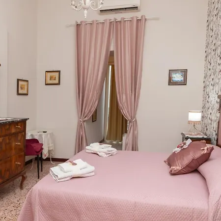 לינה וארוחת בוקר Fabiola 4*