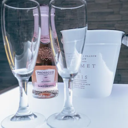 לינה וארוחת בוקר Fabiola 4*